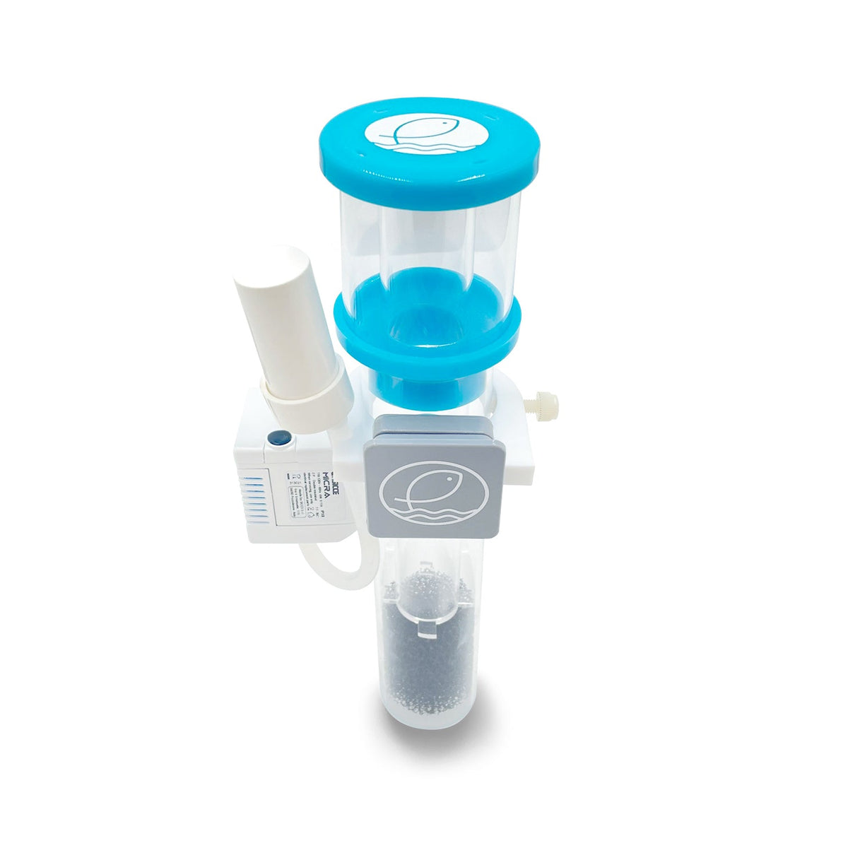 Écumeur Eshopps Nano vu de trois quarts : corps transparent, godet à couvercle bleu et pompe blanche