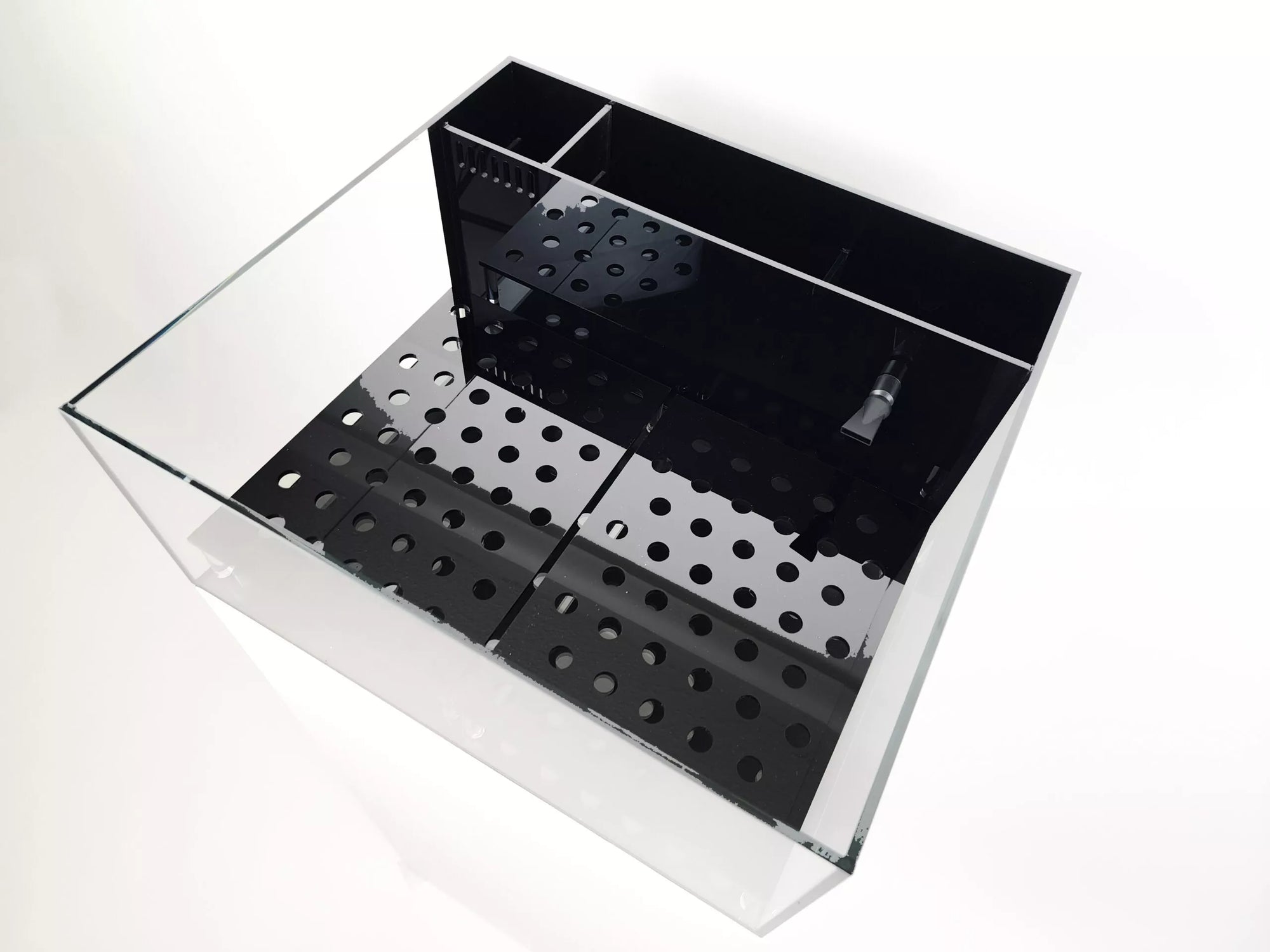 Reef Casa Small Frag Rack installer dans une aquarium