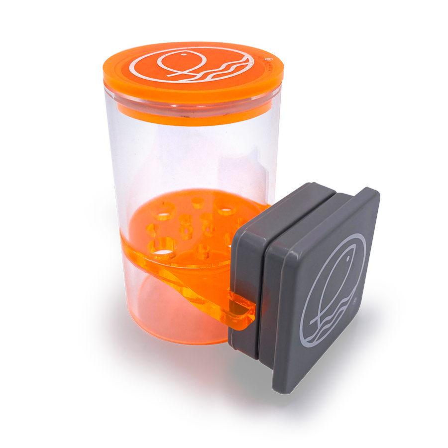 Eshopps EZ Feeder: clear cylinder, orange lid with logo and grey mounting magnet